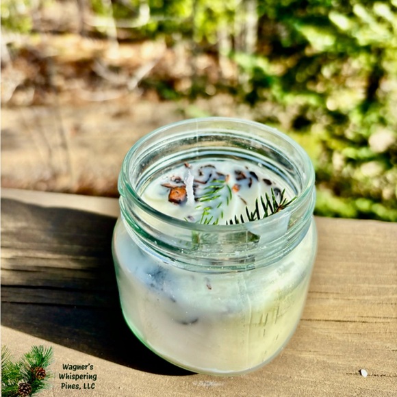 Christmas Spirit in the Pines Candle - Picture 2 of 4